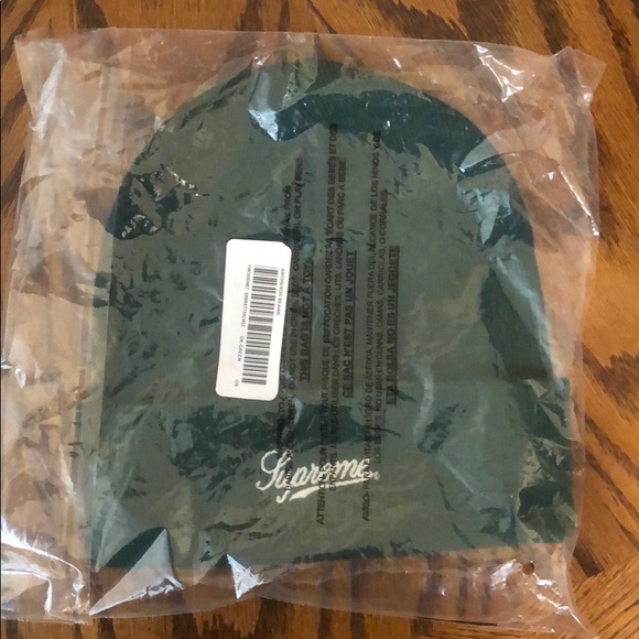 Supreme AntiHero Beanie Dark Green - Picture 4 of 5